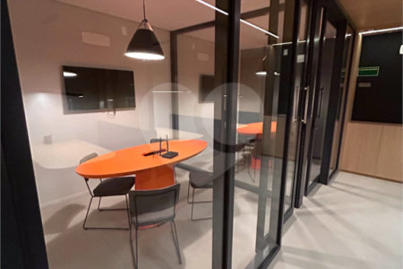 Apartamento à venda com 2 suítes em Campo Belo, São Paulo, SP