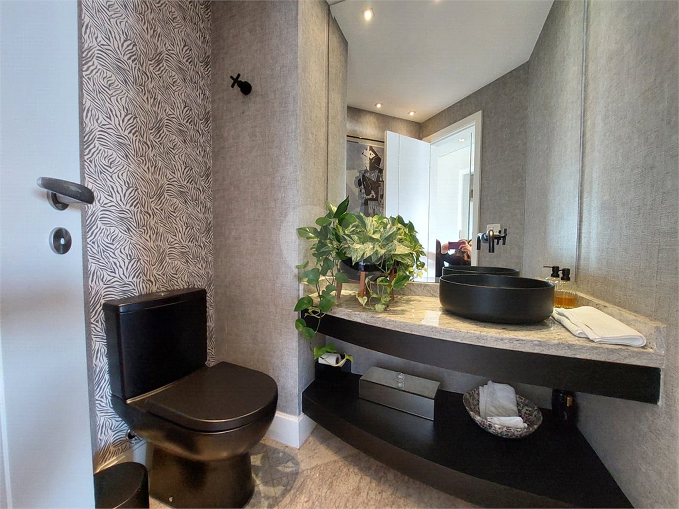 Apartamento à venda ou para alugar com 3 suítes em Perdizes, São Paulo, SP