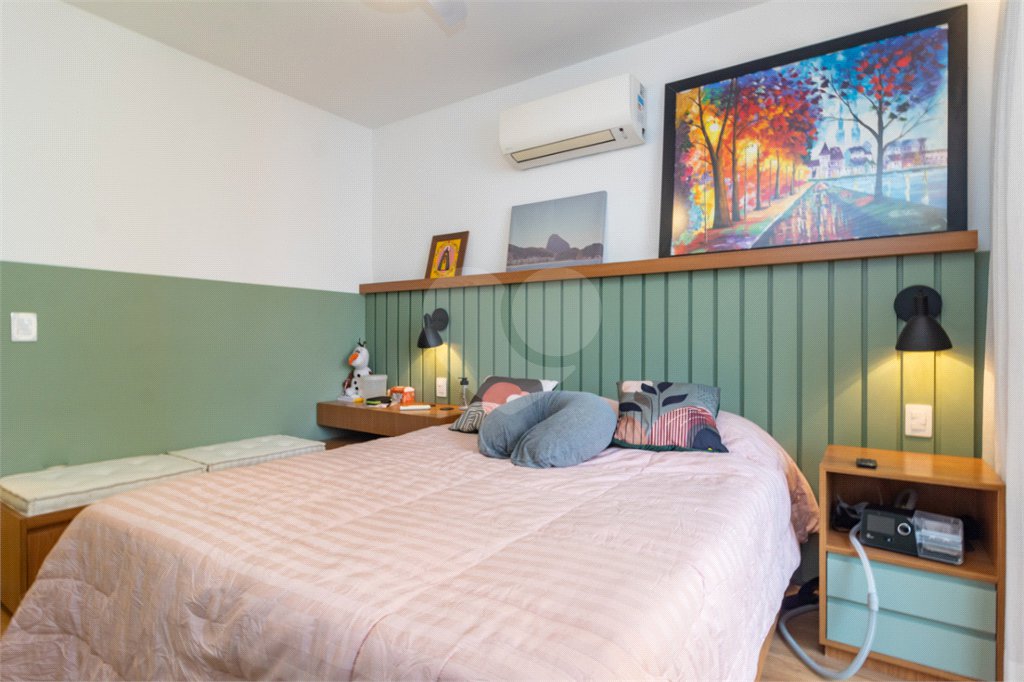Apartamento à venda com 3 quartos, sendo 1 suíte, em Moema, São Paulo, SP
