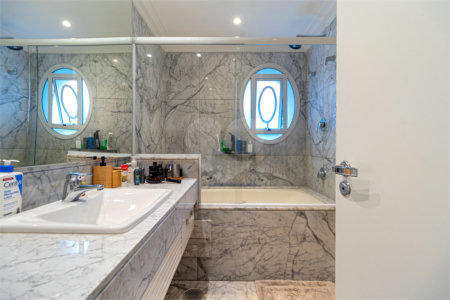 Apartamento à venda com 5 suítes em Moema, São Paulo, SP