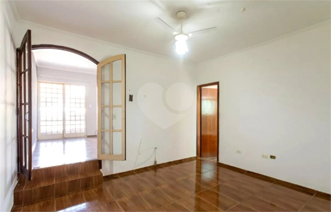 Casa à venda com 5 quartos, sendo 1 suíte, em Vila Rosália, Guarulhos, SP