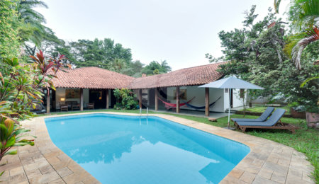 Casa Térrea à venda com 4 quartos, sendo 2 suítes,  em Alto da Boa Vista, São Paulo, SP