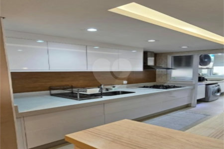 Apartamento à venda com 3 quartos, sendo 1 suíte,  em Vila Regente Feijó, São Paulo, SP