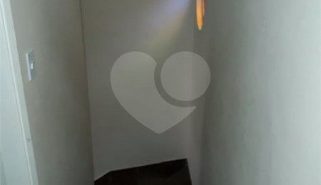 Sobrado à venda com 2 quartos em Horto, São Paulo, SP