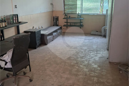 Casa à venda com 3 quartos, sendo 1 suíte,  em Tijuca, Rio de Janeiro, RJ