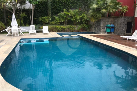 Apartamento à venda com 2 quartos, sendo 1 suíte, em Vila Andrade, São Paulo, SP