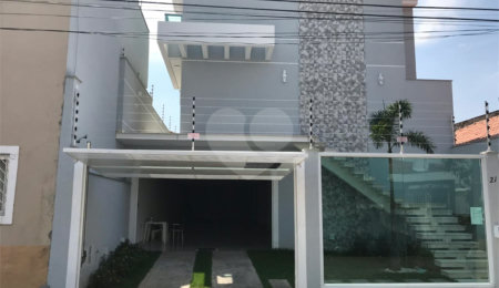 Casa à venda com 3 quartos, sendo 1 suíte,  no condomínio Parque Vitória, São Paulo - SP