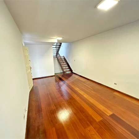 Casa à venda com 3 quartos, sendo 1 suíte, em Jardim Trussardi, São Paulo, SP