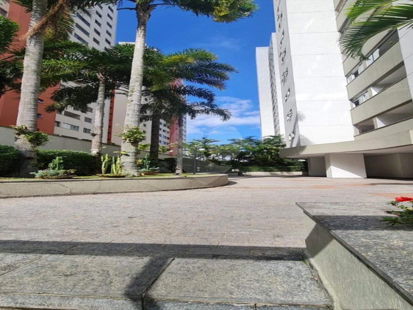 Apartamento à venda com 3 quartos, sendo 1 suíte,  em Vila Gilda, Santo André, SP