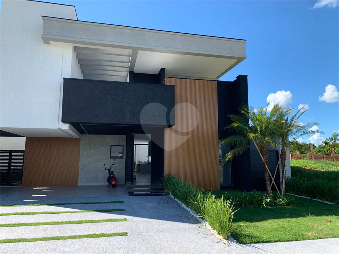 Casa à venda ou para alugar com 3 suítes no condomínio Alphaville Castello, Itu - SP