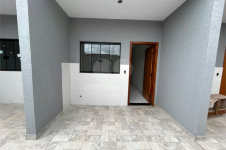 Casa de Vila à venda com 2 quartos, sendo 1 suíte, em Vila Nova Sorocaba, Sorocaba, SP