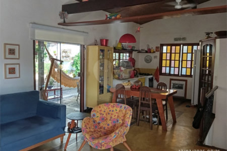 Casa à venda com 4 quartos, sendo 3 suítes, em Geribá, Armação dos Búzios, RJ