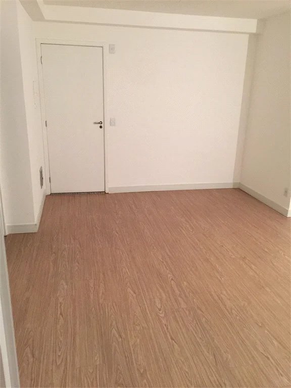 Apartamento à venda com 3 quartos, sendo 1 suíte,  em Jardim Parque Morumbi, São Paulo, SP