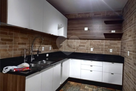 Casa à venda com 4 suítes em Vila Ipojuca, São Paulo, SP