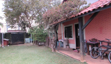 Casa Térrea à venda ou para alugar com 5 quartos, sendo 2 suítes,  em Vila Horizonte, Mogi das Cruzes, SP