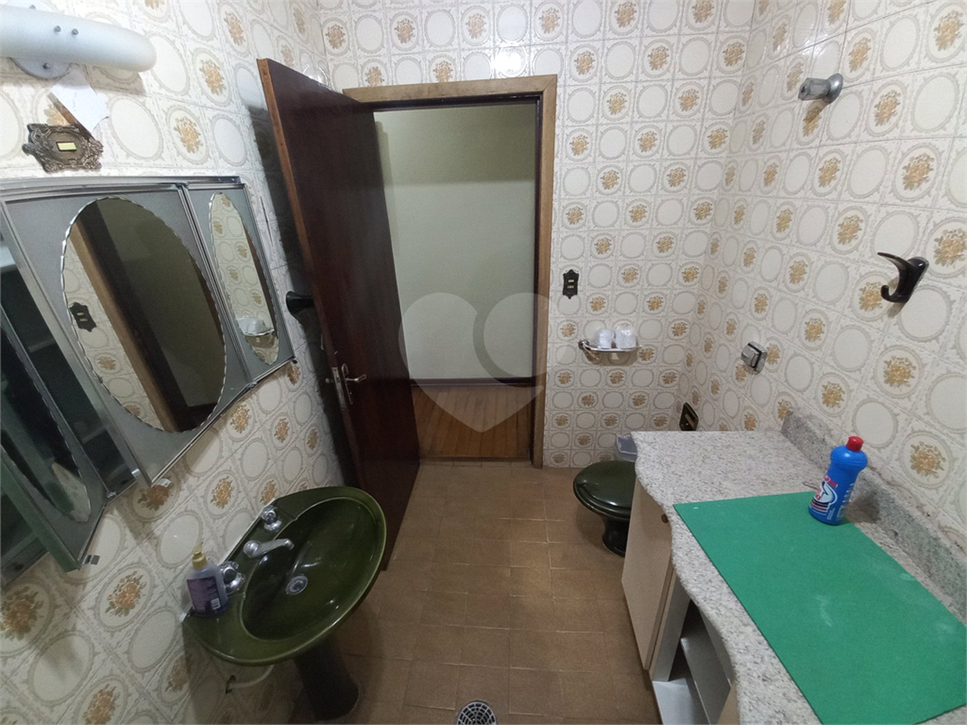 Casa à venda com 4 quartos, sendo 2 suítes,  em Parque Esmeralda, São Paulo, SP