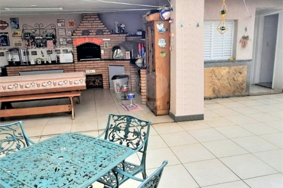 Casa à venda com 5 quartos, sendo 4 suítes, em Santana, São Paulo, SP