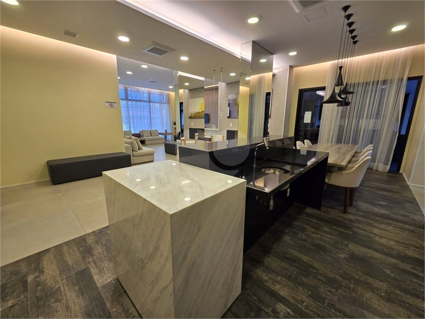 Apartamento à venda com 2 quartos, sendo 1 suíte, em Pinheiros, São Paulo, SP
