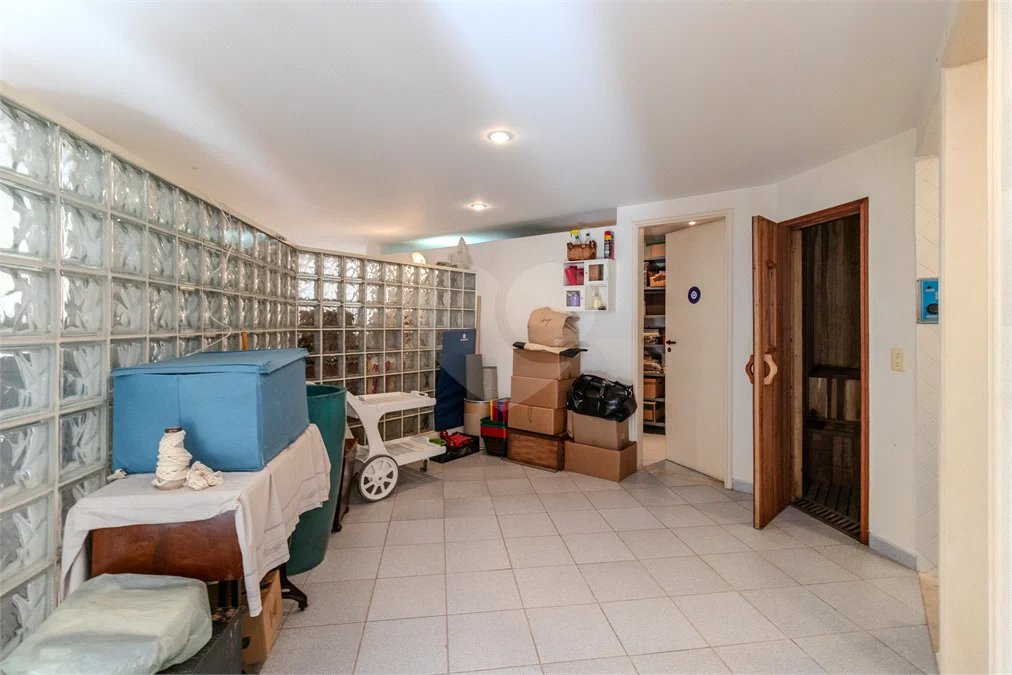 Casa à venda com 3 quartos, sendo 1 suíte, em Alto da Boa Vista, São Paulo, SP