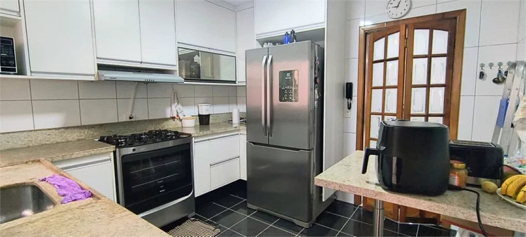 Sobrado à venda com 3 quartos, sendo 1 suíte, em Vila Butantã, São Paulo, SP