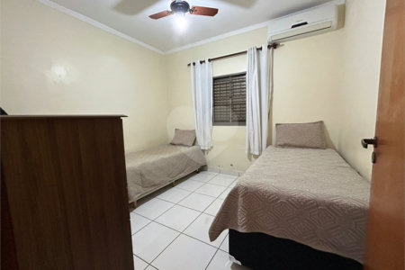 Casa à venda com 3 quartos em Engenheiro Carlos de Lacerda Chaves, Ribeirão Preto, SP