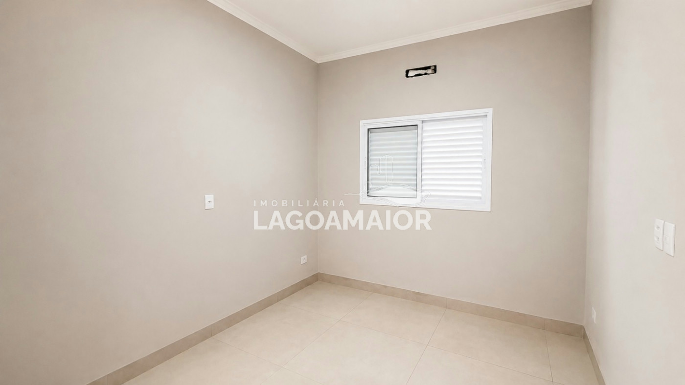 Casa à venda com 3 quartos, sendo 1 suíte,  em Jardim dos Ipês, Três Lagoas, MS