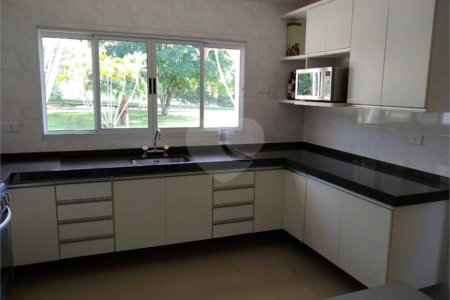 Casa à venda com 5 quartos, sendo 3 suítes, no condomínio Ville Chamonix, Itatiba - SP