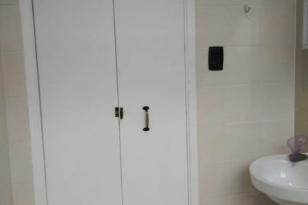 Sala Living à Venda no Centro de São Vicente | A 1 Quadra da Praia do Gonzaguinha