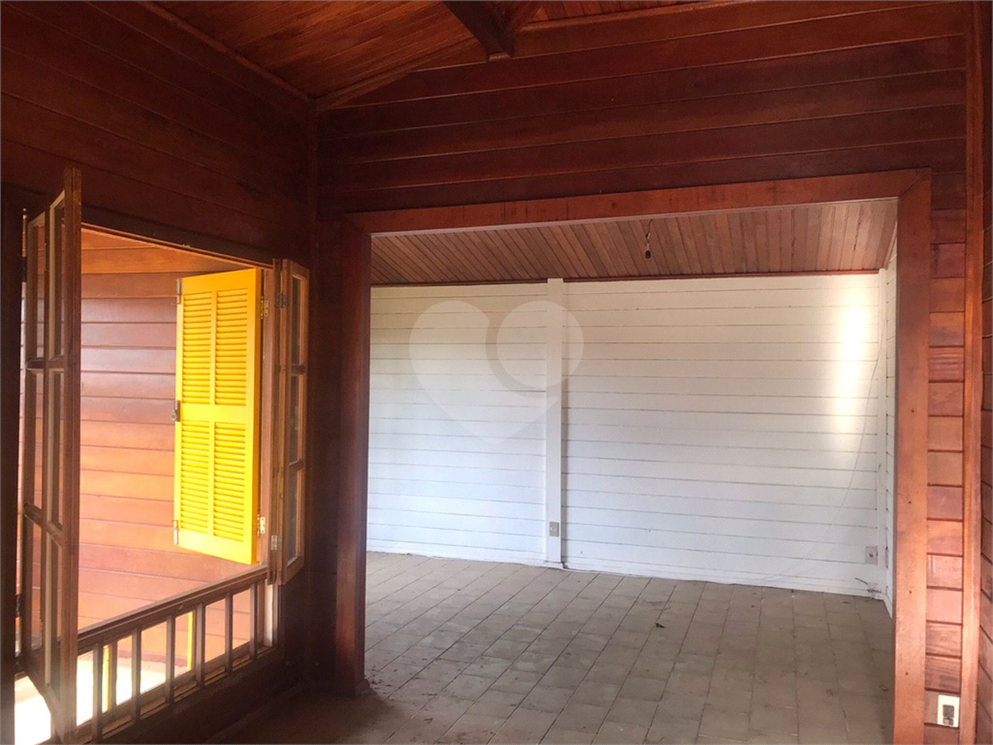 Casa à venda com 3 quartos, sendo 1 suíte, no condomínio Zuleika Jabour, Salto - SP