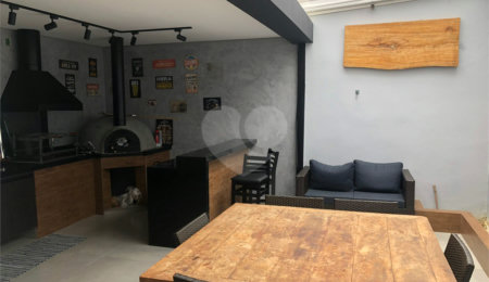 Casa à venda com 3 quartos, sendo 1 suíte,  no condomínio Reserva Urbanova, São José dos Campos - SP