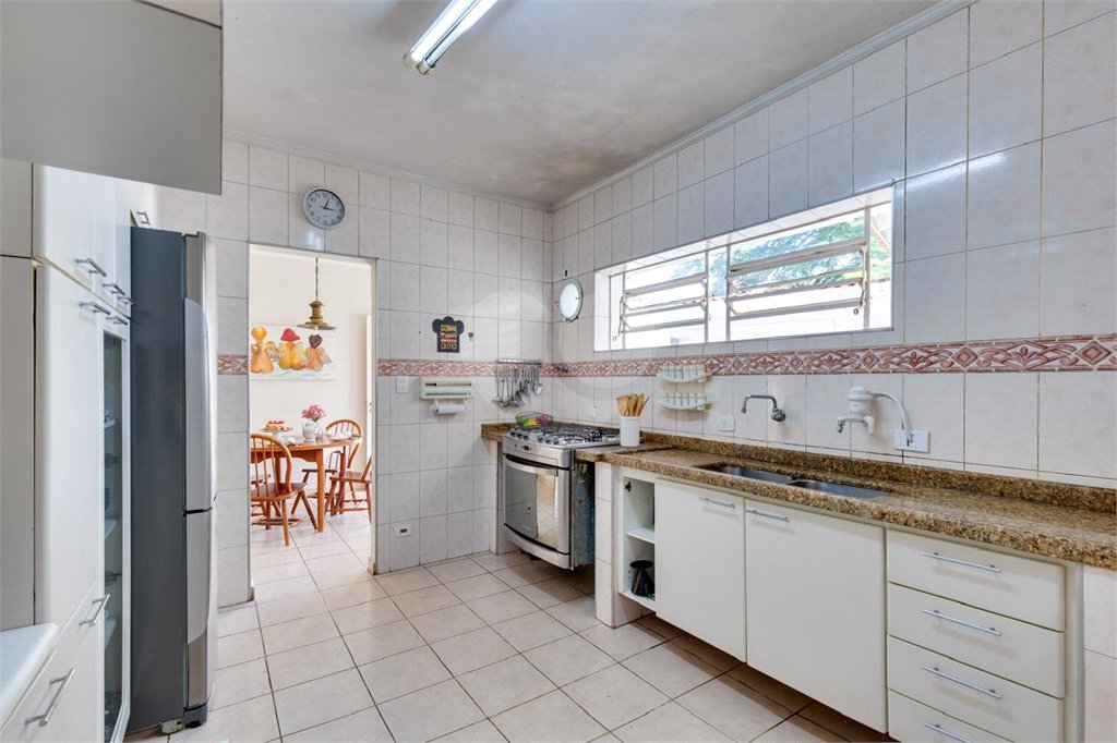 Casa Térrea à venda com 3 suítes em Interlagos, São Paulo, SP