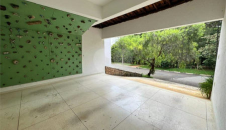 Casa à venda com 3 quartos, sendo 1 suíte, no condomínio Residencial Recanto dos Paturis, Vinhedo - SP