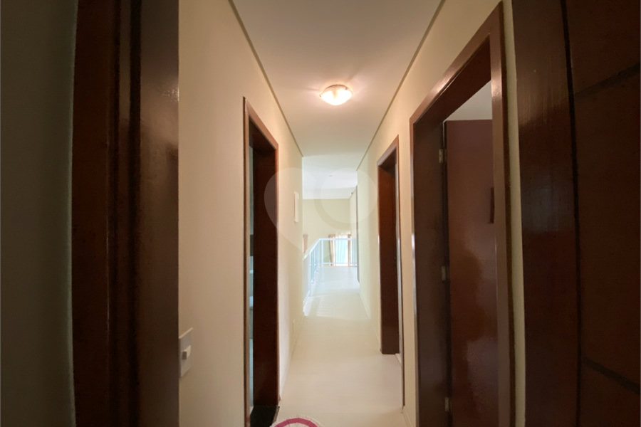 Sobrado à venda com 3 quartos, sendo 1 suíte,  em Jardim Vila Galvão, Guarulhos, SP
