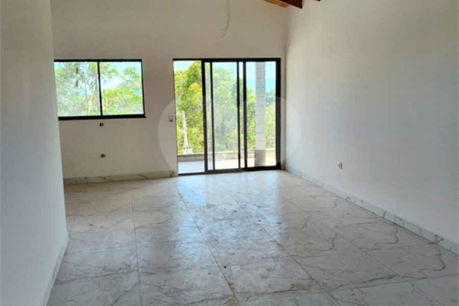 Casa à venda com 2 quartos no condomínio Águas de São Pedro, Mairiporã - SP