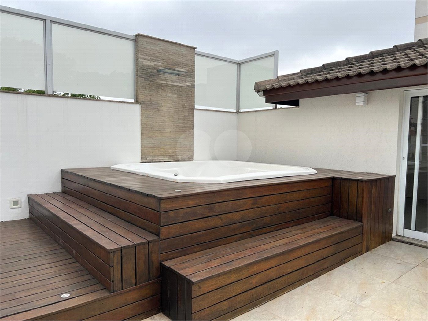 Casa à venda com 3 suítes em Santana, São Paulo, SP