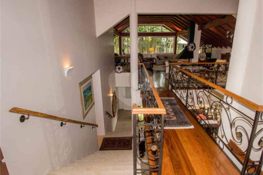 Casa à venda com 4 suítes no condomínio Alpes da Cantareira, Mairiporã - SP