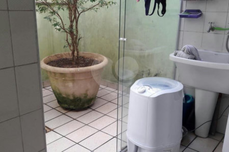Sobrado à venda com 2 quartos, sendo 1 suíte,  em Vila Paulicéia, São Paulo, SP