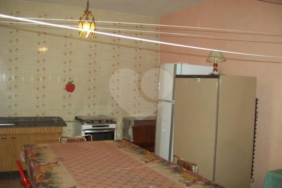 Casa Térrea à venda com 3 quartos, sendo 1 suíte, em Vila Constança, São Paulo, SP