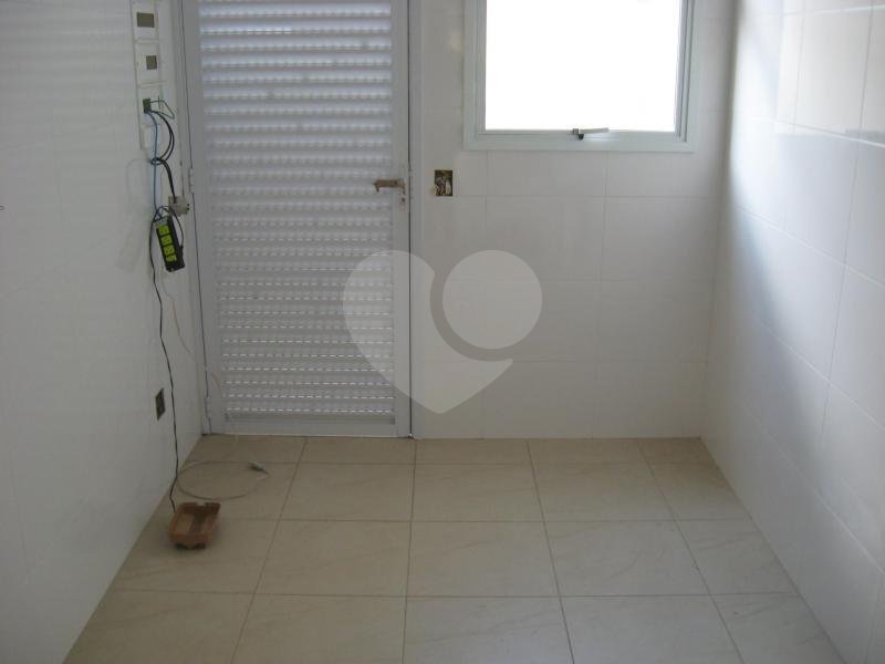Sobrado à venda com 3 suítes em Vila Rosália, Guarulhos, SP