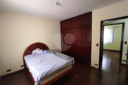 Casa à venda com 4 quartos, sendo 1 suíte, em Vila Galvão, Guarulhos, SP