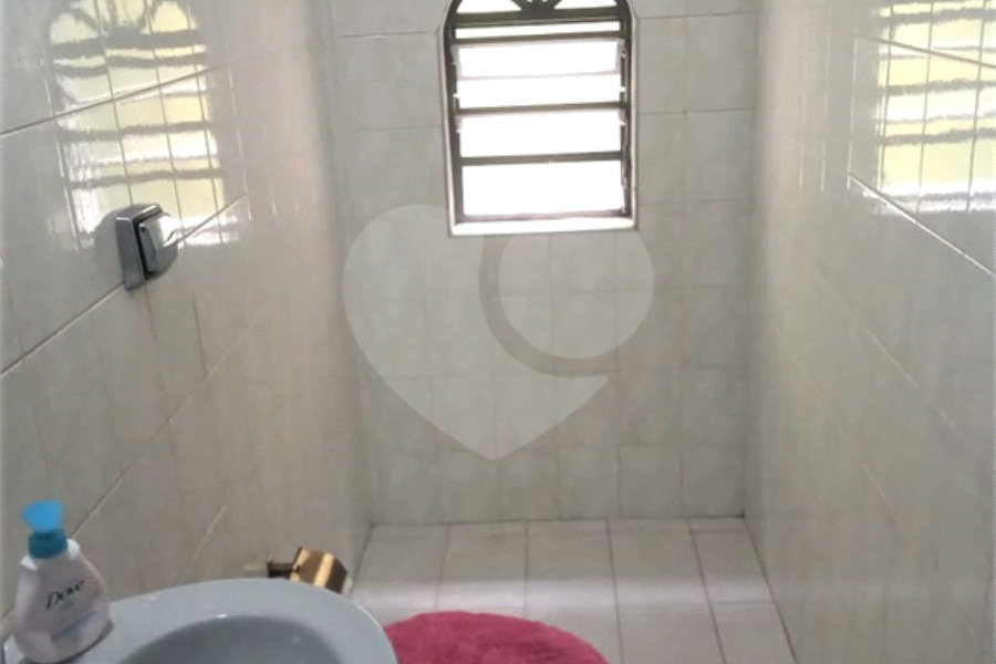 Sobrado à venda com 3 quartos, sendo 1 suíte,  em Vila Romero, São Paulo, SP