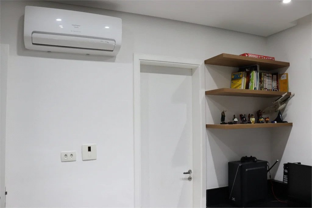 Apartamento à venda com 4 quartos, sendo 3 suítes, em Parque Reboucas, São Paulo, SP
