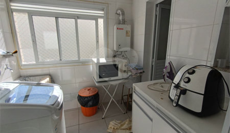 Apartamento à venda com 3 quartos, sendo 1 suíte,  no Centro, São Roque, SP