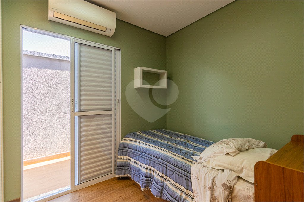 Casa à venda com 4 quartos, sendo 2 suítes, em Jardim Prudência, São Paulo, SP
