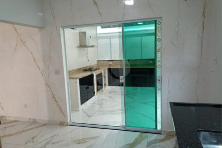 Casa à venda com 3 quartos, sendo 1 suíte,  em Vila Nova Aparecida, Mogi das Cruzes, SP