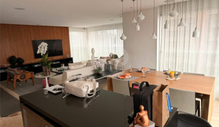 Apartamento à venda com 2 suítes em Vila Olímpia, São Paulo, SP