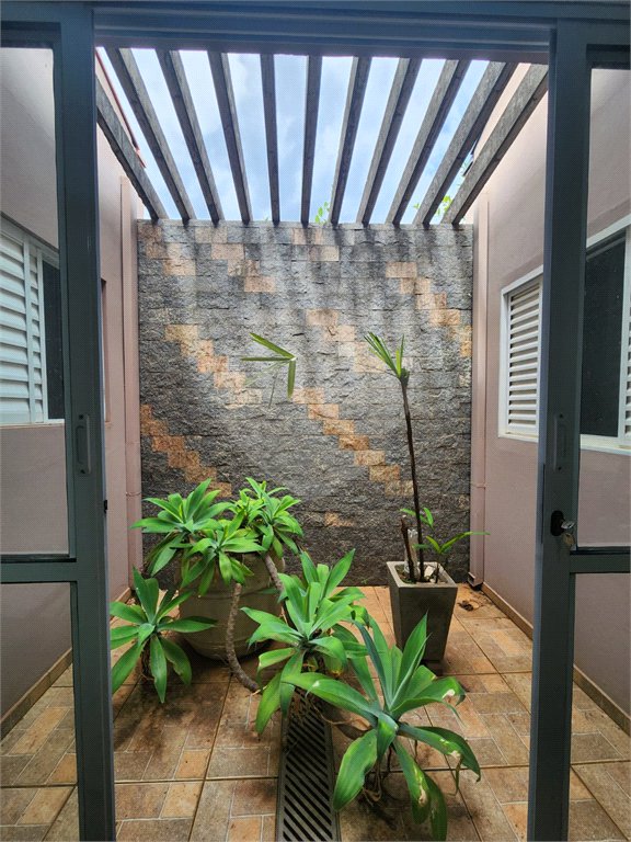 Casa à Venda - Estância Lagoa Dourada, Brotas-SP
