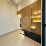 Indaiatuba - Condominio Sapezal - R$ 2.400.000,00 - Área Total 360,00 m² - Área Construída 213,32 m² - TÉRREA - 03 suítes sendo a master com closet; - Escritório; Lavabo; Cozinha com cooktop e planejados; Gourmet com churrasqueira; Ambientes preparados para ar condicionado; Piscina com cascata,