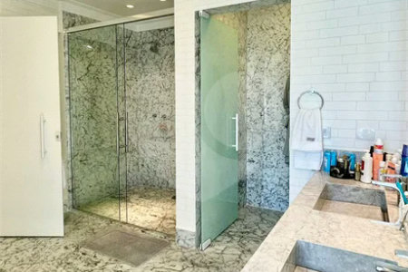 Belíssima casa à venda com 700 m² no Condomínio Tamboré, em Alphaville!!!