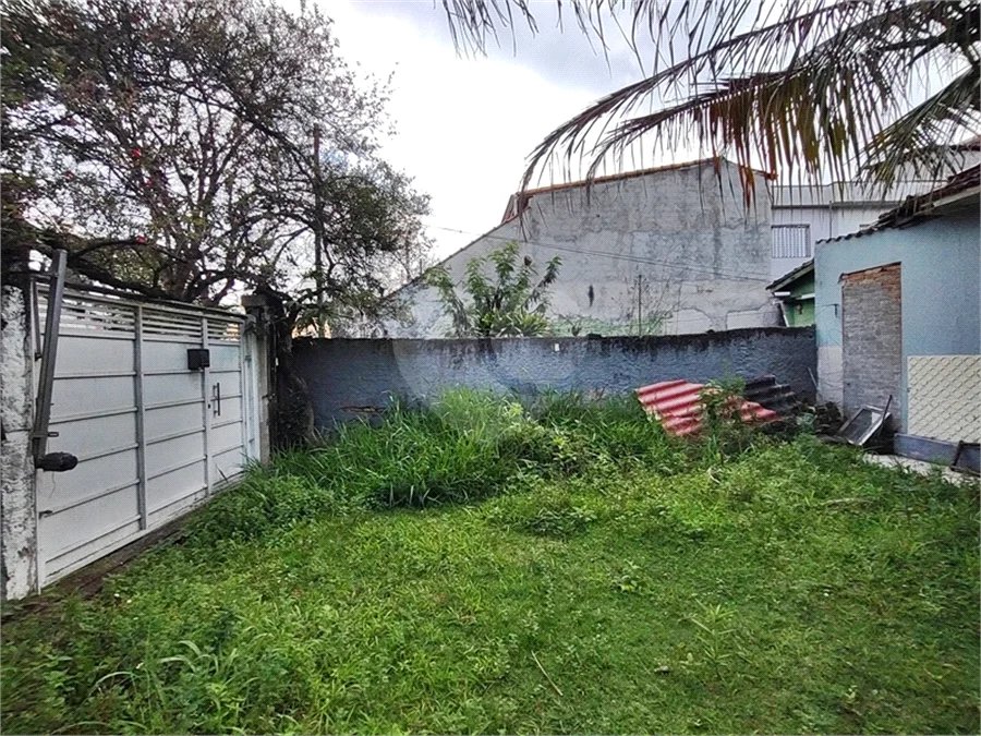 Casa Térrea de Esquina à Venda no Parque Vitória – Excelente Potencial!